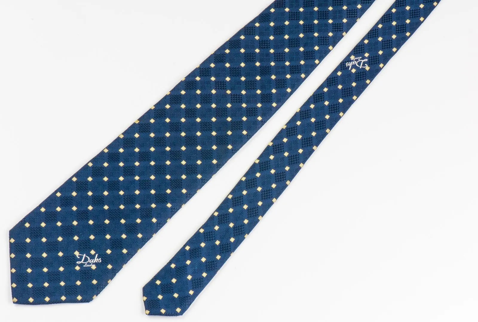 Daks Men's Classic Silk Neck Tie Yellow Squares On Navy Blue