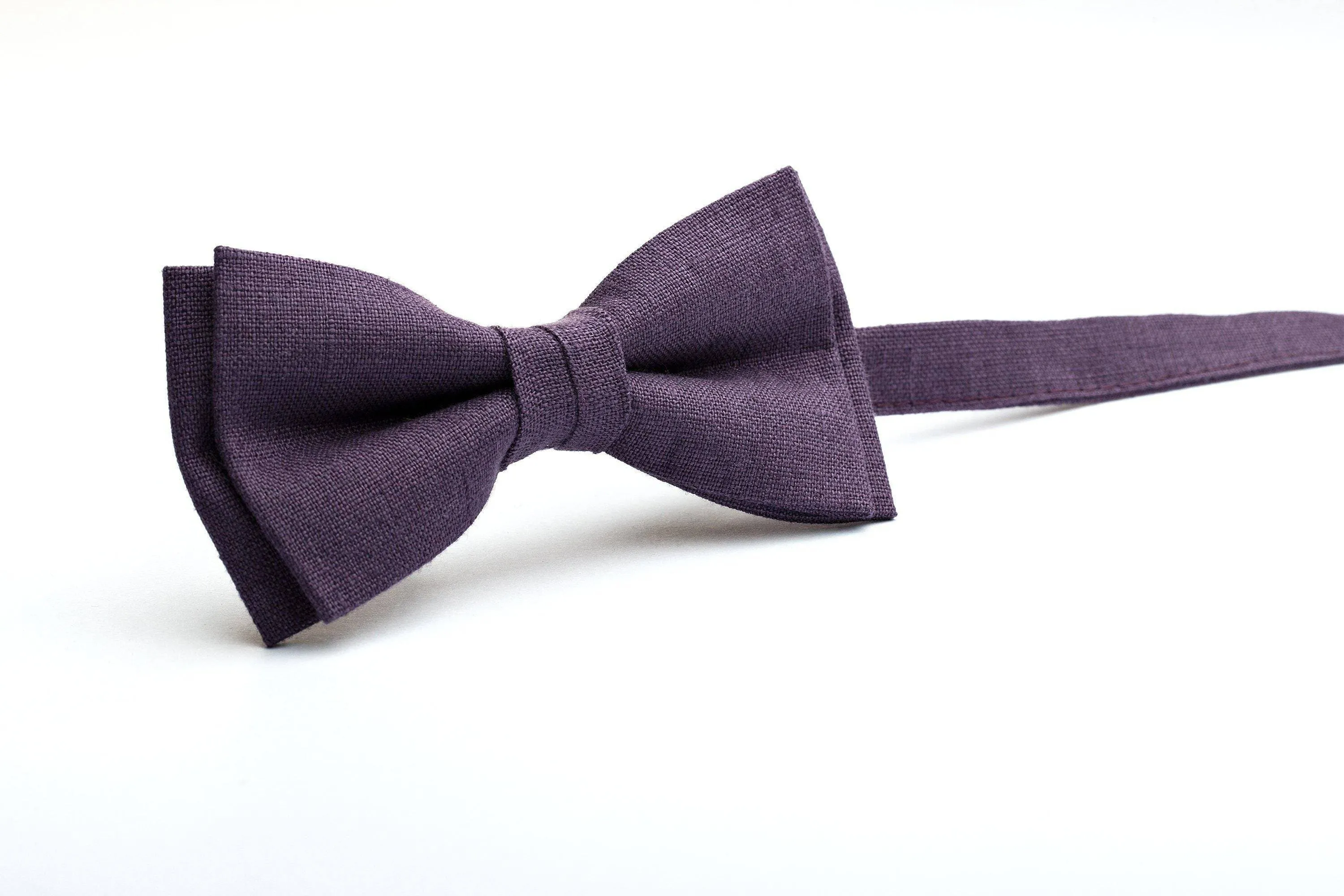 Elegance in Dark Purple: Discover Our Stylish Bow Ties and Ties Collection