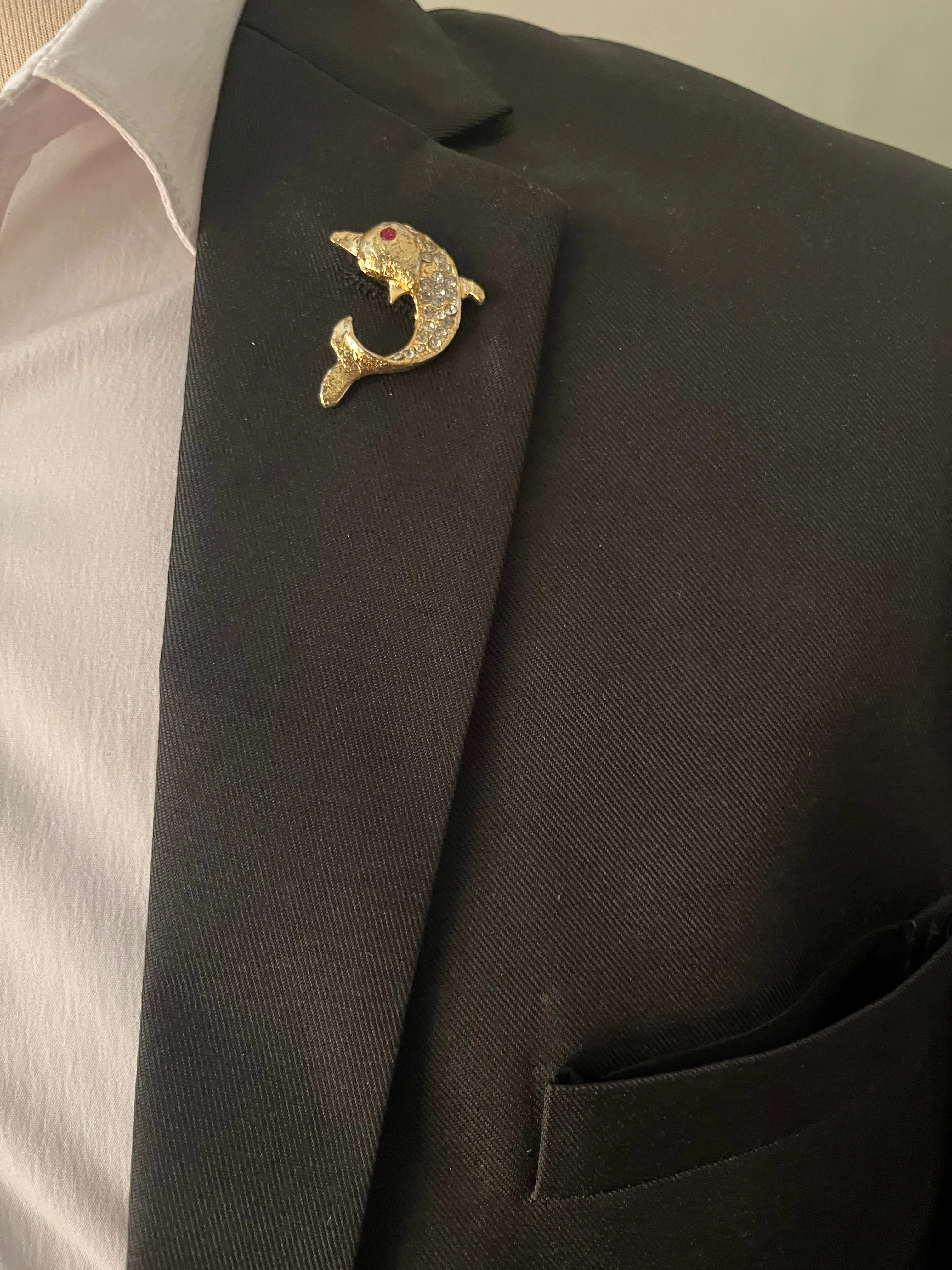 PAKISTAN BRAND LAPEL PIN FOR COAT - GOLDEN DOLPHIN