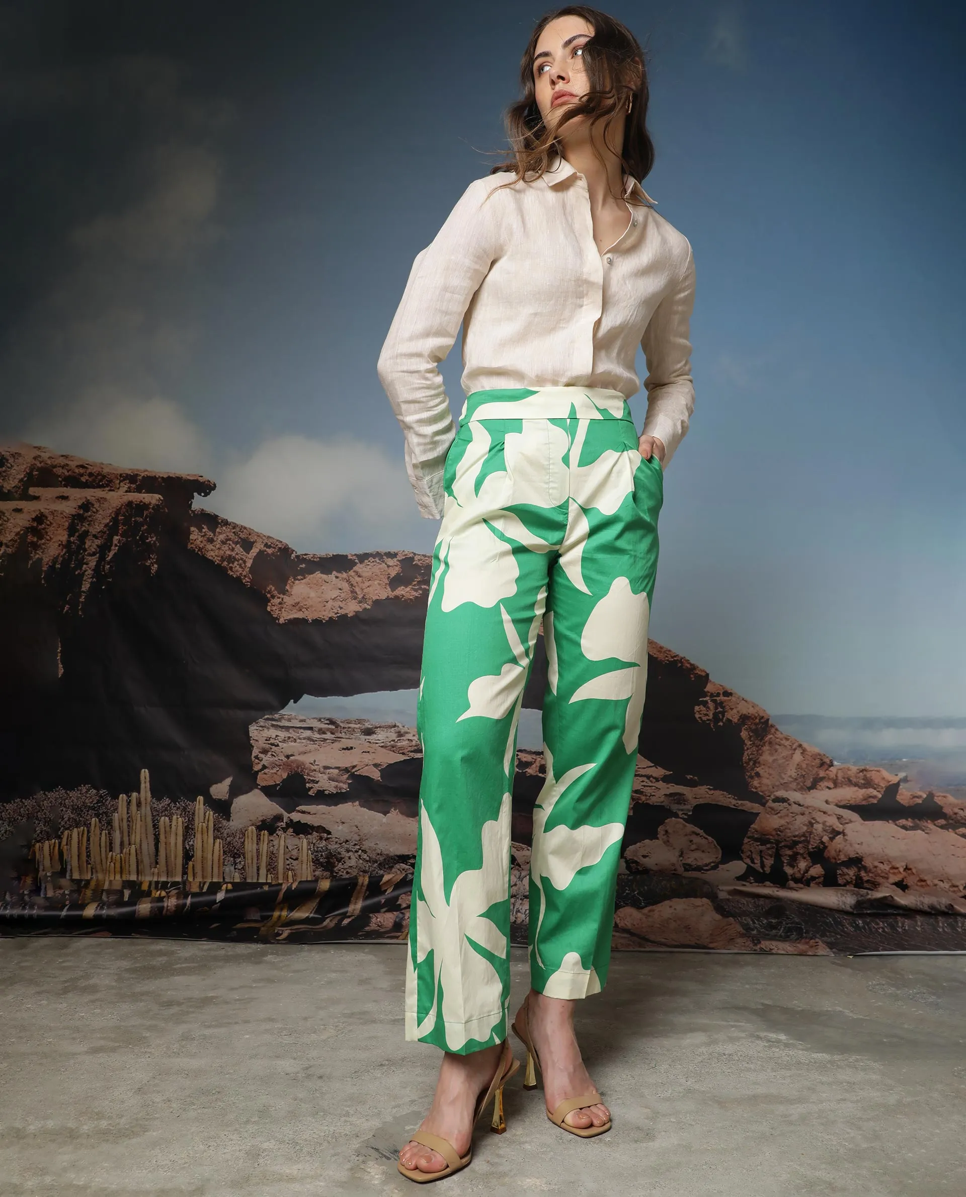 Rareism Women Slag Green Cotton Fabric Relaxed Fit Floral Print Ankle Length Trousers