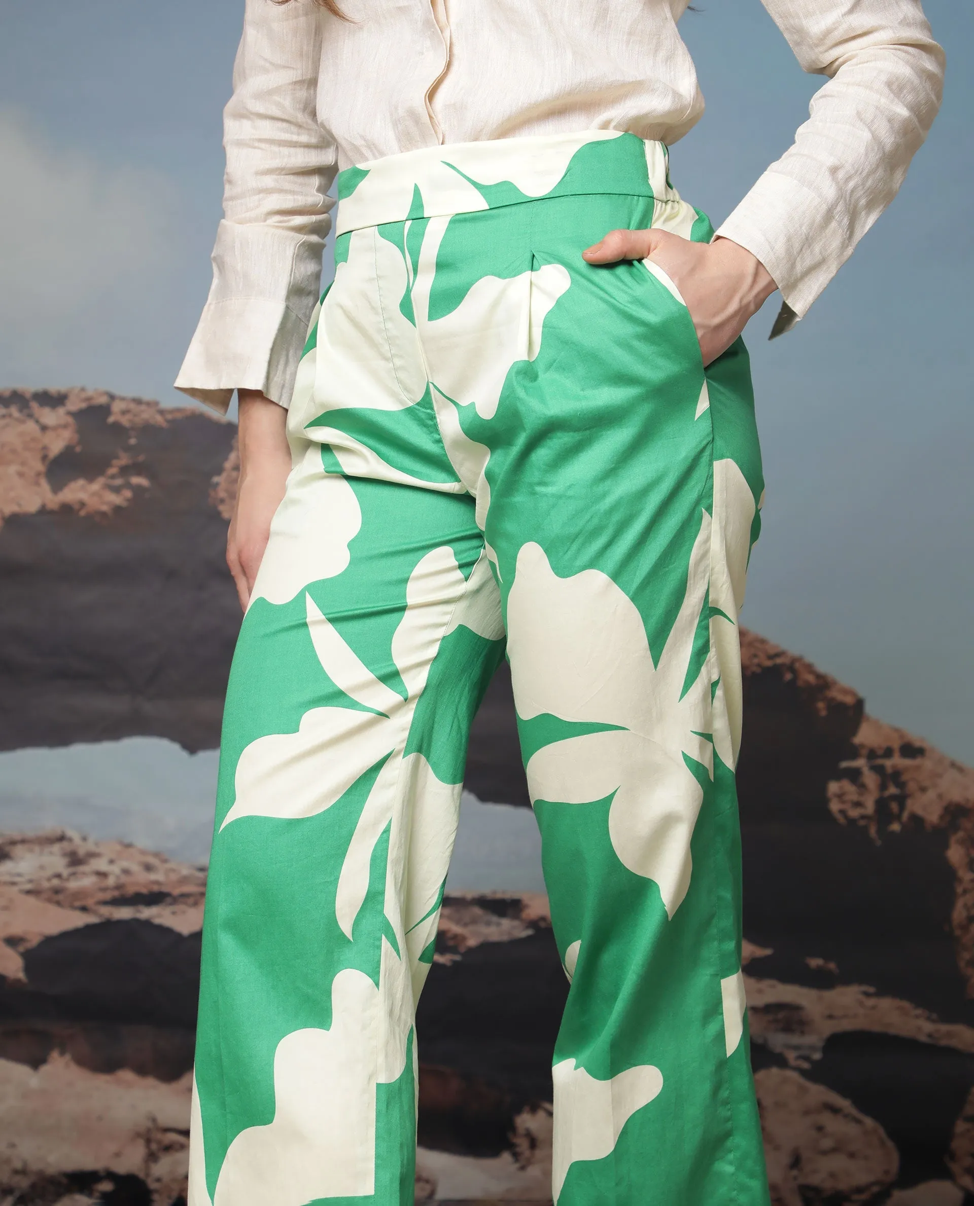 Rareism Women Slag Green Cotton Fabric Relaxed Fit Floral Print Ankle Length Trousers