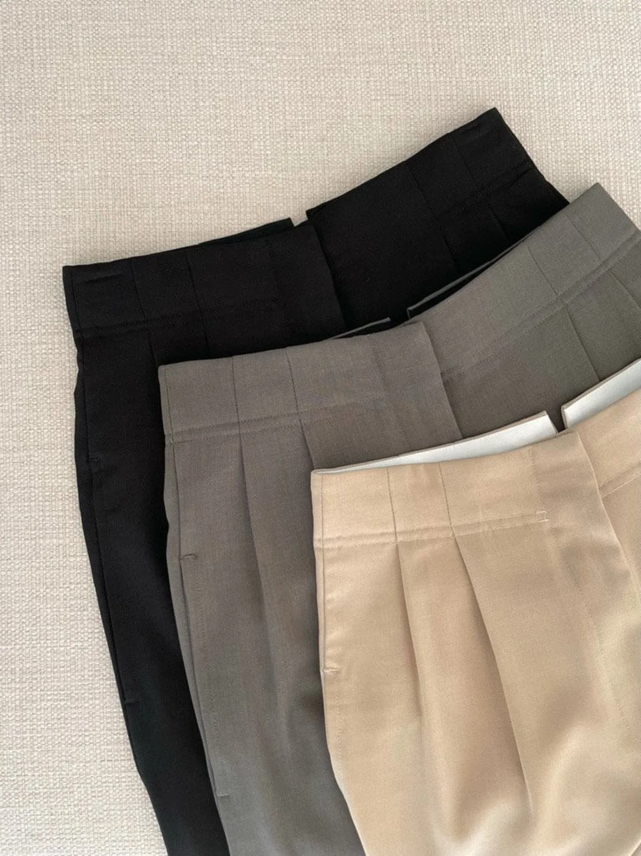 TWO PIN TUCK WIDE TROUSERS